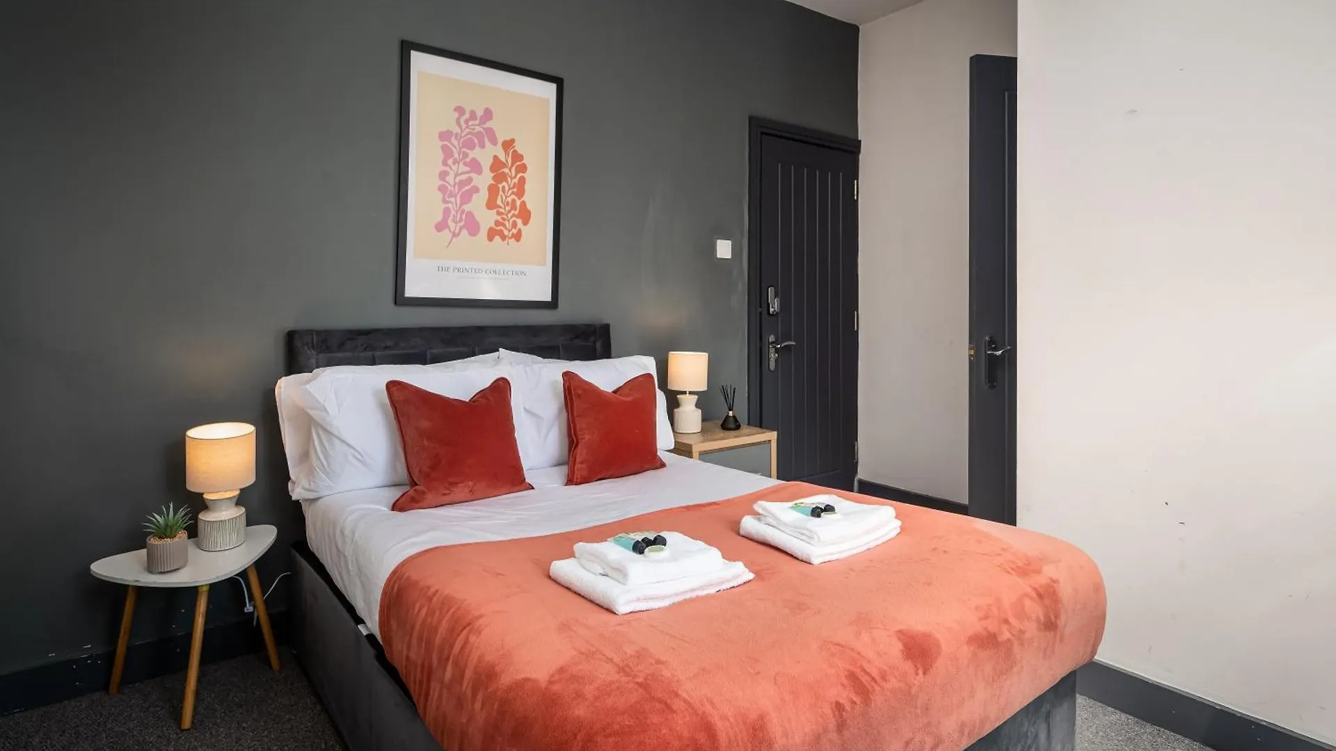 Private En-Suite Room - Shared Living Space & Kitchen - Wakefield - Central